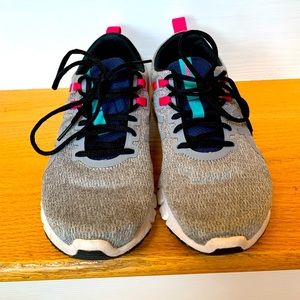 Women’s Asics Sneakers 7.5